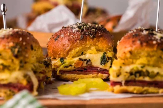 Creating Delicious Slider Combos A Guide to Flavorful Mini-Sandwiches